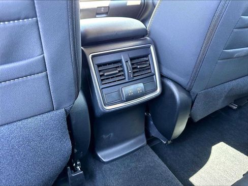 Used 2023 Subaru Forester Premium AWD/4WD image 36