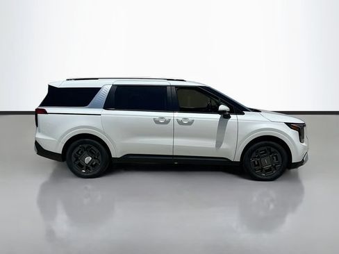 New 2026 Kia Carnival EX FWD image 8