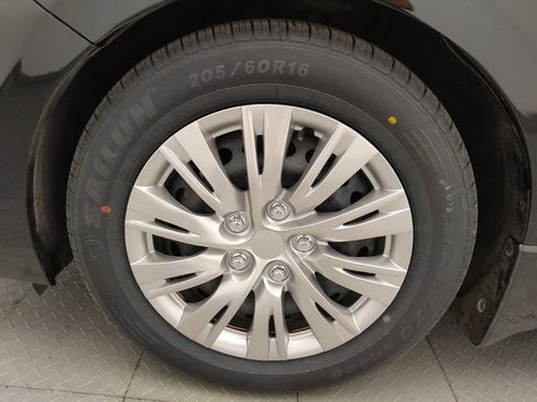 Used 2024 Nissan Sentra S FWD image 31