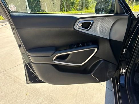 Used 2024 Kia Soul LX w/ Option Group 015 image 14