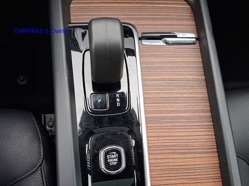 Certified 2023 Volvo XC60 B5 Plus w/ Climate Package AWD/4WD image 17
