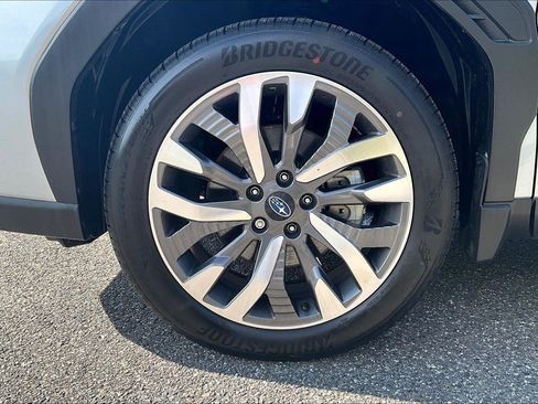 Used 2025 Subaru Forester Touring image 9