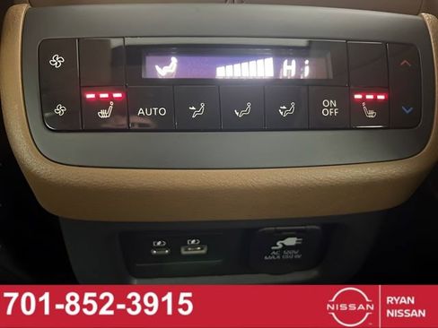 New 2025 Nissan Pathfinder Platinum image 37