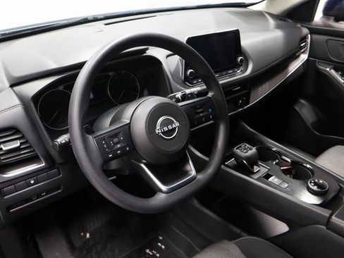 Certified 2024 Nissan Rogue SV image 26