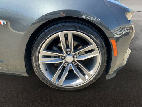 Used 2016 Chevrolet Camaro LT RWD image 33