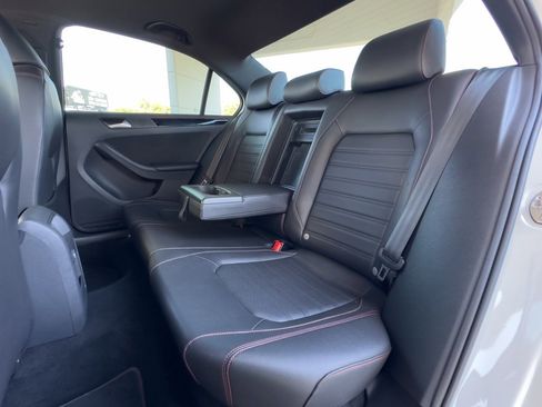 Used 2017 Volkswagen Jetta GLI image 23