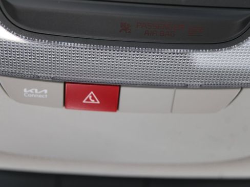 Certified 2025 Kia Sorento EX w/ EX Panoramic Sunroof Package image 58