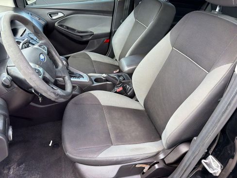 Used 2012 Ford Focus SE FWD image 5