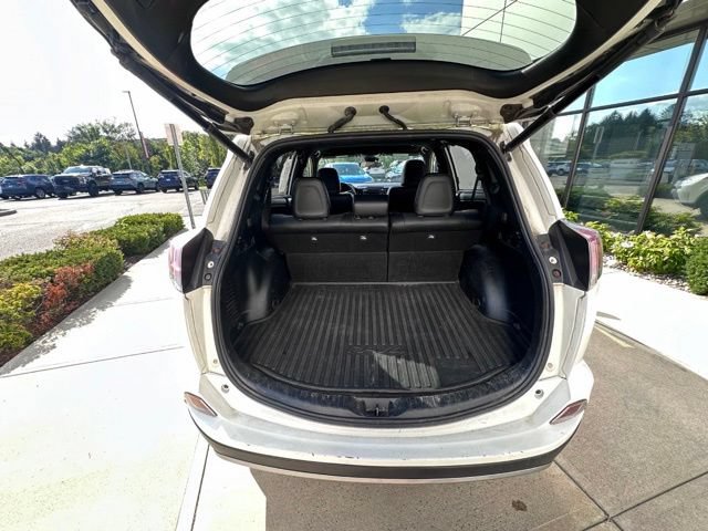 Used 2017 Toyota RAV4 SE w/ Power Special Value Package AWD/4WD image 13