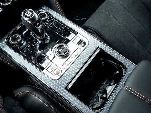 New 2025 Bentley Flying Spur Plug-In Hybrid image 35