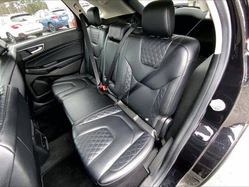 Used 2023 Ford Edge Titanium image 31