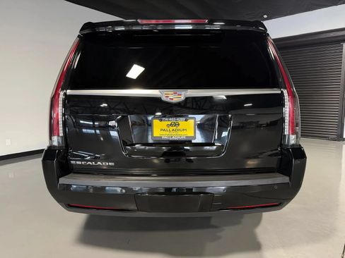 Used 2015 Cadillac Escalade ESV Premium AWD/4WD image 5