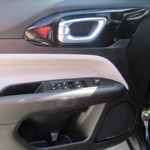 Used 2025 Jeep Compass Limited AWD/4WD image 15