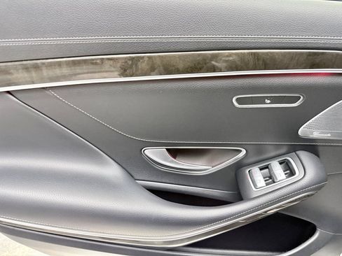 Used 2014 Mercedes-Benz S 550 Sedan image 17
