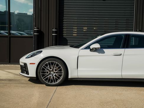 New 2026 Porsche Panamera image 11
