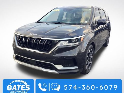 Used 2024 Kia Carnival EX image 5