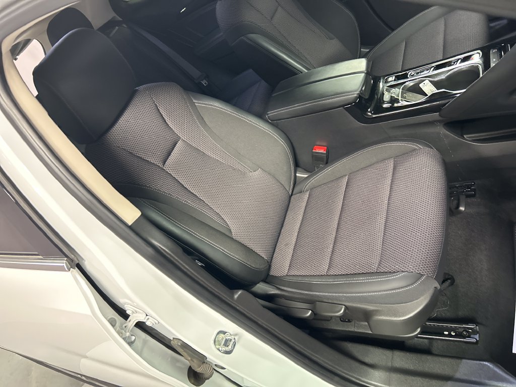 Used 2022 Buick Envision Preferred FWD image 23