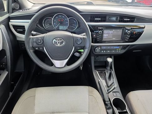 Used 2016 Toyota Corolla LE FWD image 9