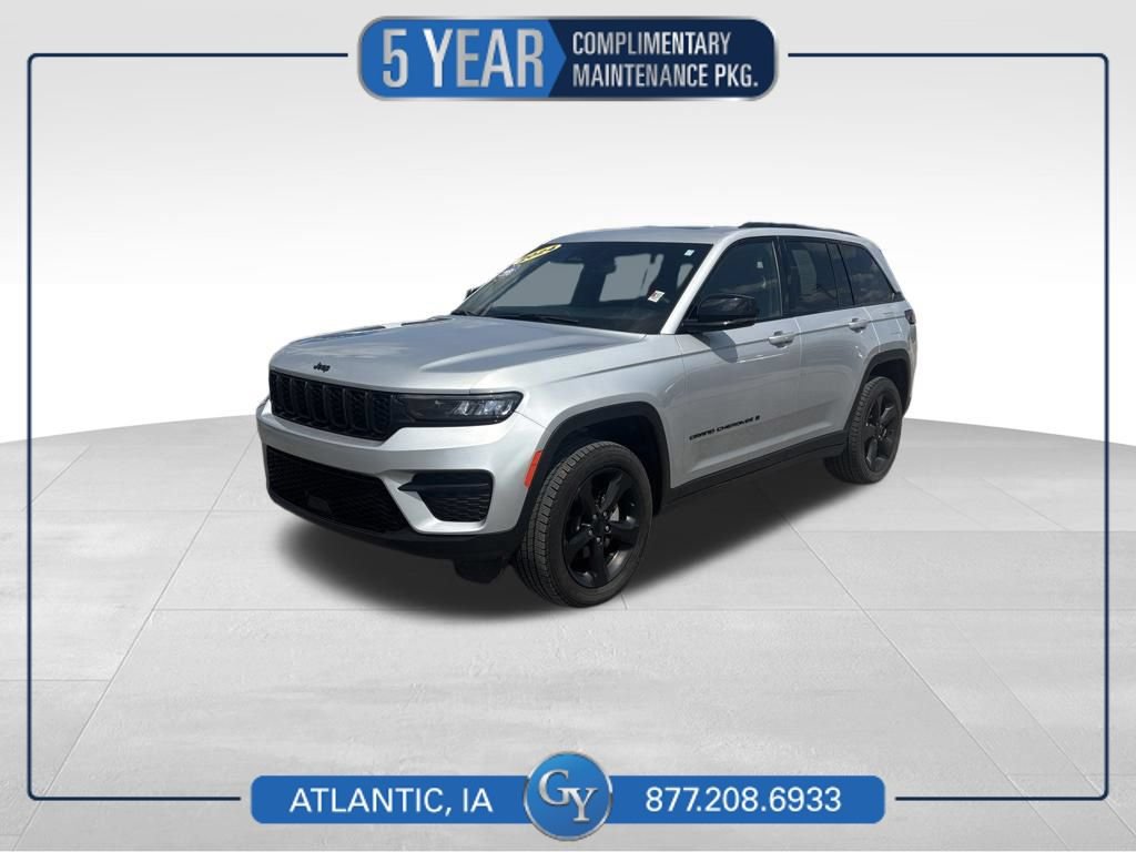 Used 2024 Jeep Grand Cherokee Altitude AWD/4WD image 1