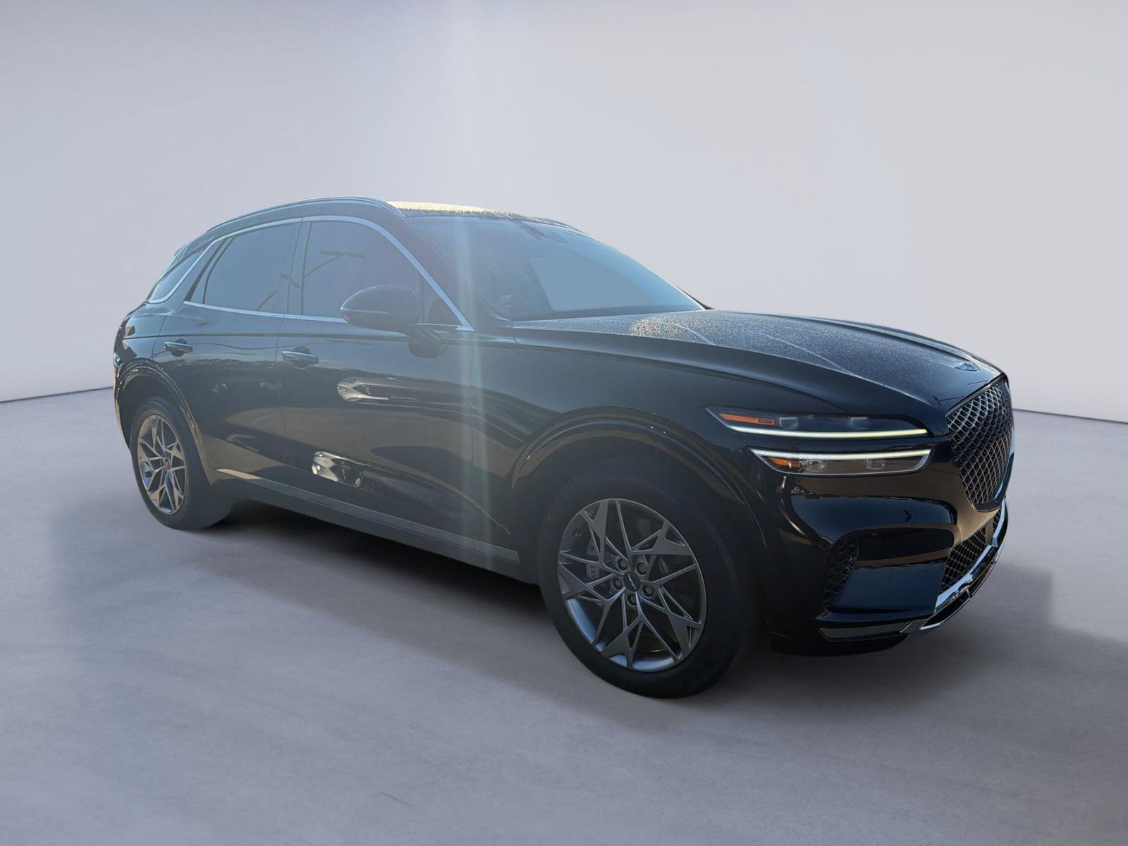 Used 2024 Genesis GV70 2.5T AWD/4WD image 3