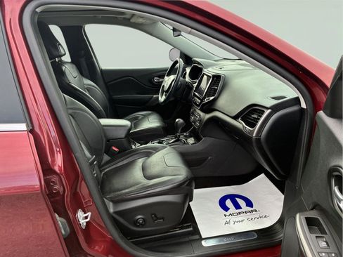 Used 2021 Jeep Cherokee Limited image 16