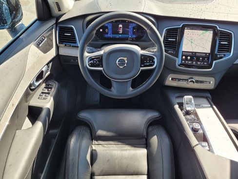 Certified 2025 Volvo XC90 T8 Ultra image 10