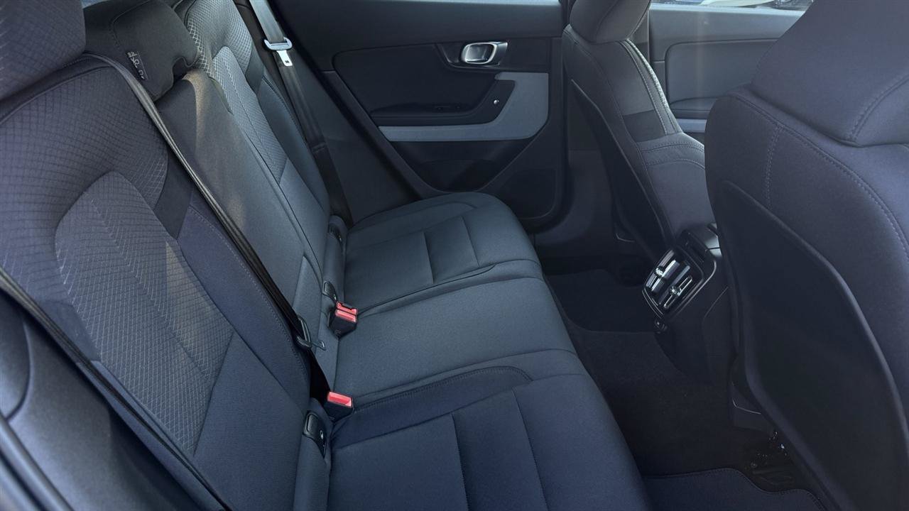 Used 2023 Polestar Polestar 2 FWD image 35