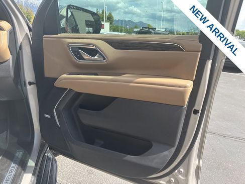 Used 2022 Chevrolet Suburban Premier AWD/4WD image 10