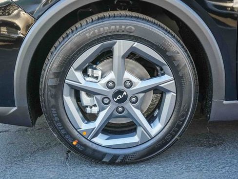 New 2026 Kia K4 LXS image 12