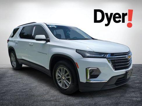 Certified 2023 Chevrolet Traverse LT FWD image 1