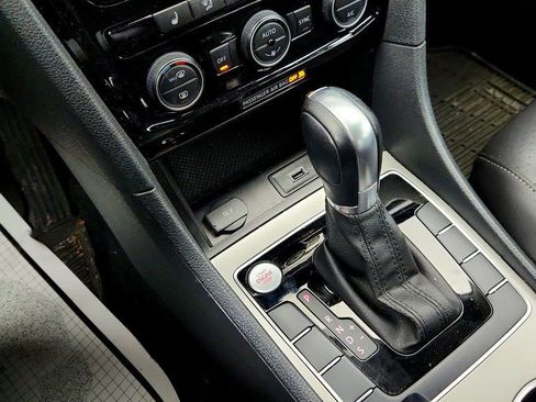 Used 2020 Volkswagen Passat 2.0T SE w/ Sunroof Package image 16