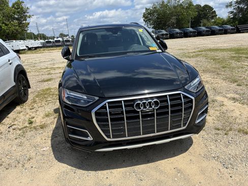 Used 2021 Audi Q5 2.0T Premium Plus w/ Premium Plus Package AWD/4WD image 2