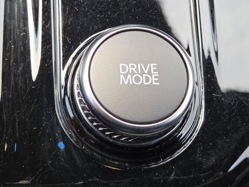 Used 2025 Ford Explorer Platinum AWD/4WD image 31