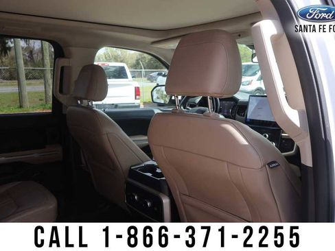 Used 2023 Ford Expedition Limited image 32