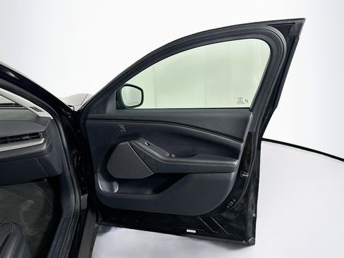 Used 2022 Ford Mustang Mach-E Select image 33