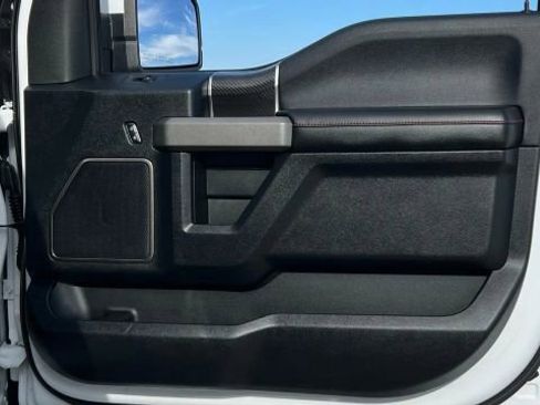 Used 2018 Ford F150 Raptor w/ Equipment Group 802A Luxury image 17