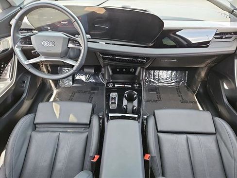 Used 2025 Audi Q6 e-tron Premium Plus AWD/4WD image 18