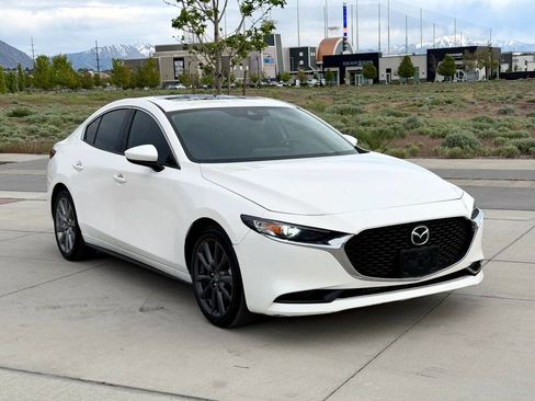Used 2022 MAZDA MAZDA3 s AWD/4WD image 3