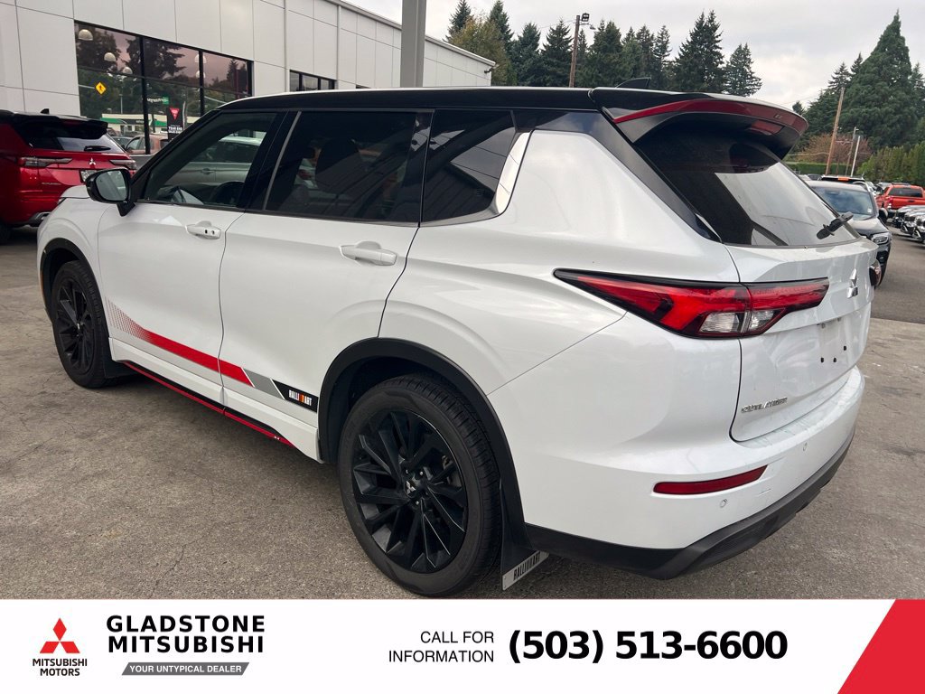 Used 2024 Mitsubishi Outlander SE Black Edition AWD/4WD image 6