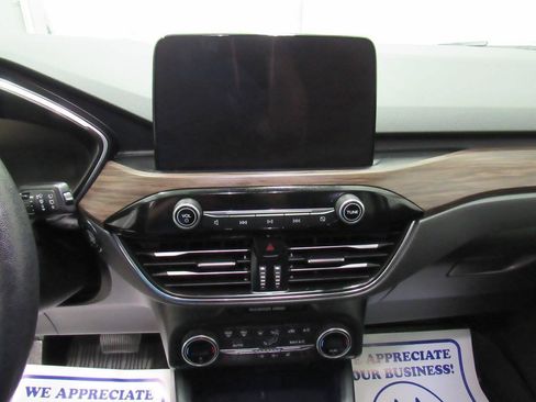 Used 2020 Ford Escape Titanium AWD/4WD image 36