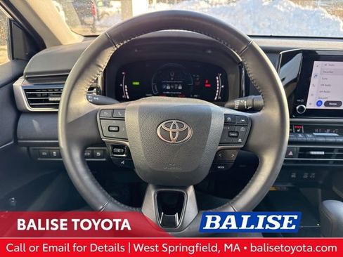 Used 2025 Toyota Camry LE w/ Convenience Package image 14