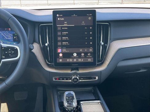 New 2026 Volvo XC60 T8 Plus w/ Climate Package AWD/4WD image 9