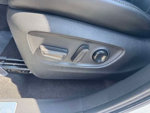 Used 2023 Toyota Highlander Limited image 26