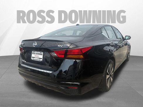 Used 2022 Nissan Altima 2.5 SV FWD image 4