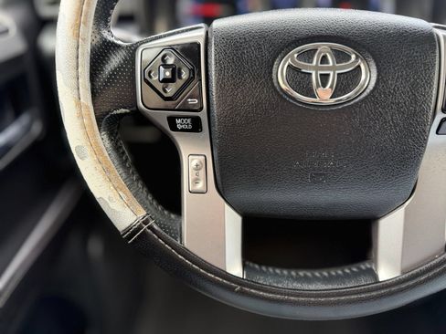 Used 2016 Toyota 4Runner SR5 AWD/4WD image 26