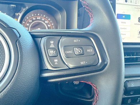 Used 2024 Jeep Wrangler Unlimited Rubicon image 41