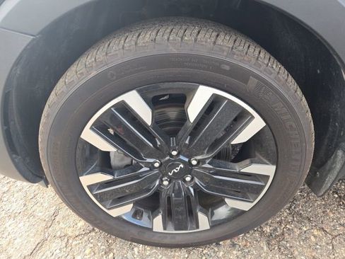 Used 2023 Kia Telluride SX image 33