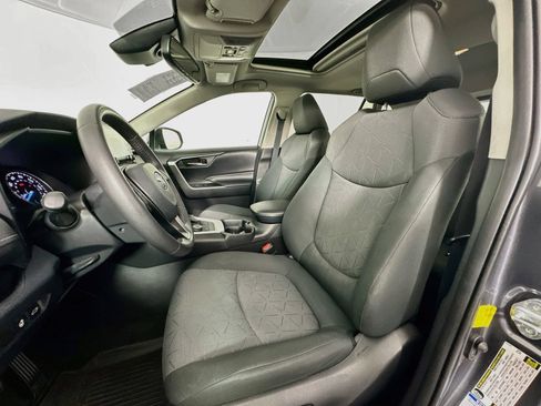 Certified 2020 Toyota RAV4 XLE w/ Convenience Package AWD/4WD image 21