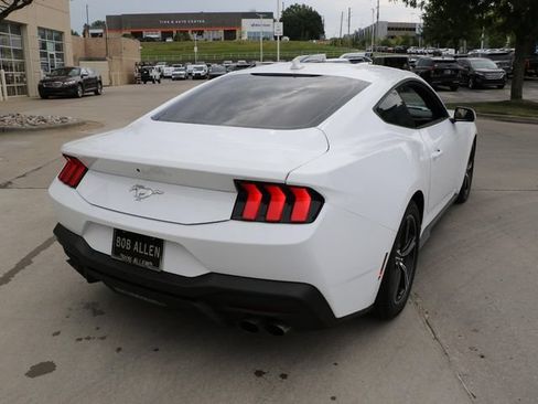 Used 2024 Ford Mustang Coupe RWD image 6