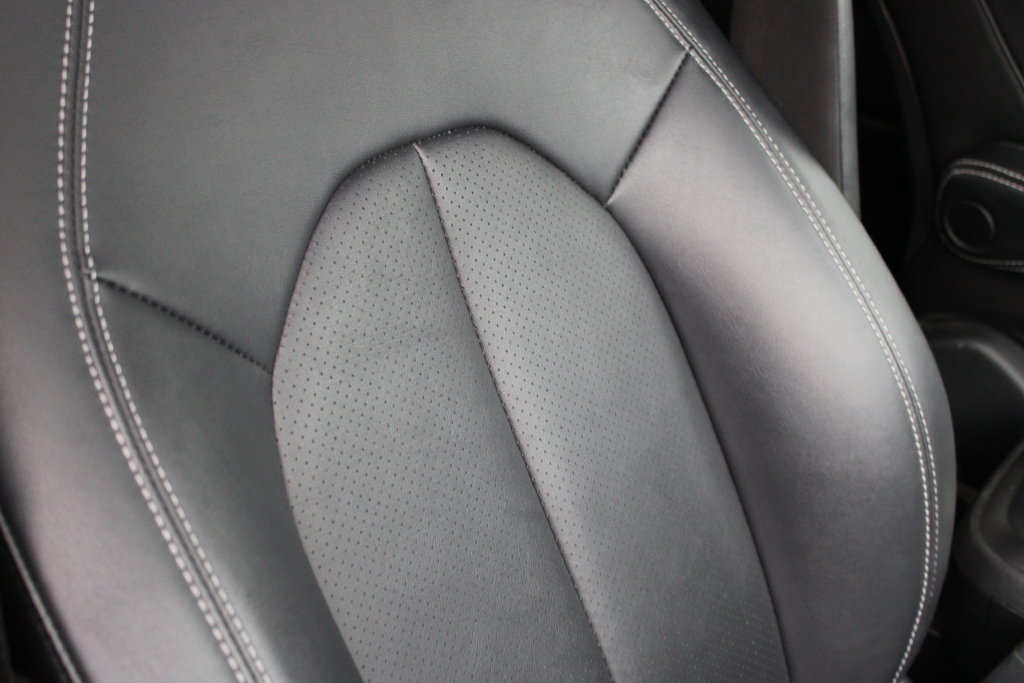 Used 2025 Chrysler Pacifica Select FWD image 21